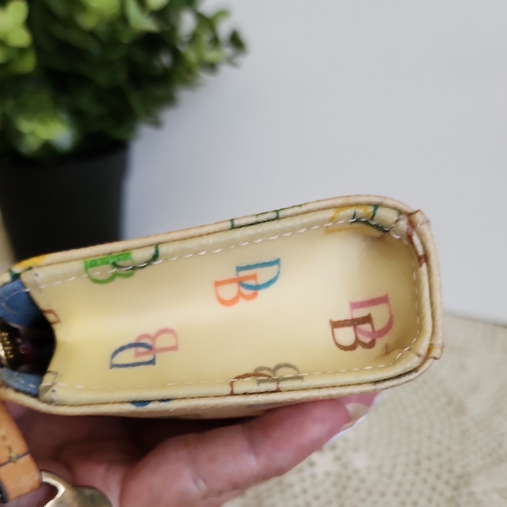 Dooney & Bourke Tan Multicolor Logo Shoulder Bag Set - Picture 14 of 15
